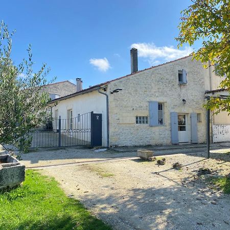 Domaine De La Laigne - Spa Asnières-la-Giraud 외부 사진