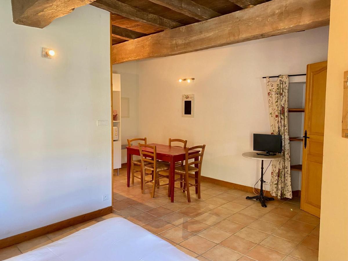 Domaine De La Laigne - Spa Asnières-la-Giraud 외부 사진